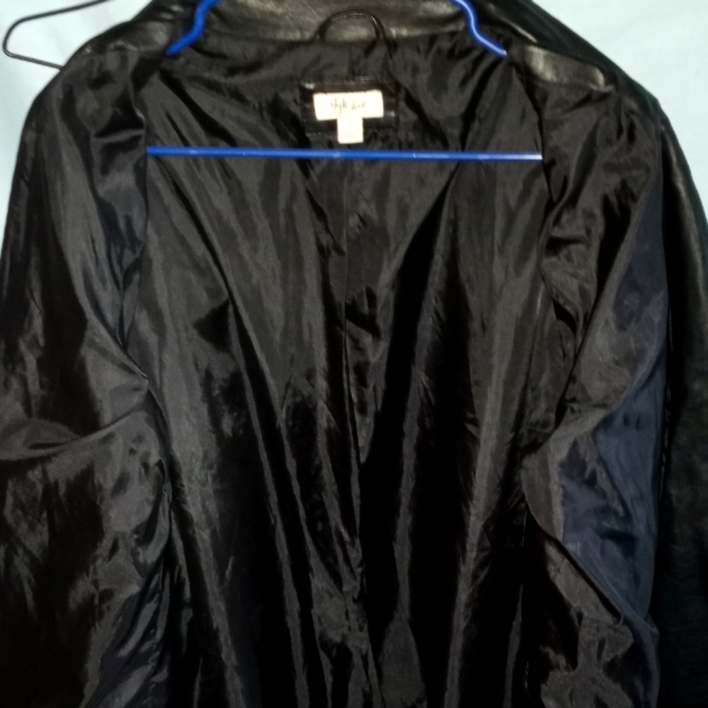 Jacket - Picture 2 of 4
